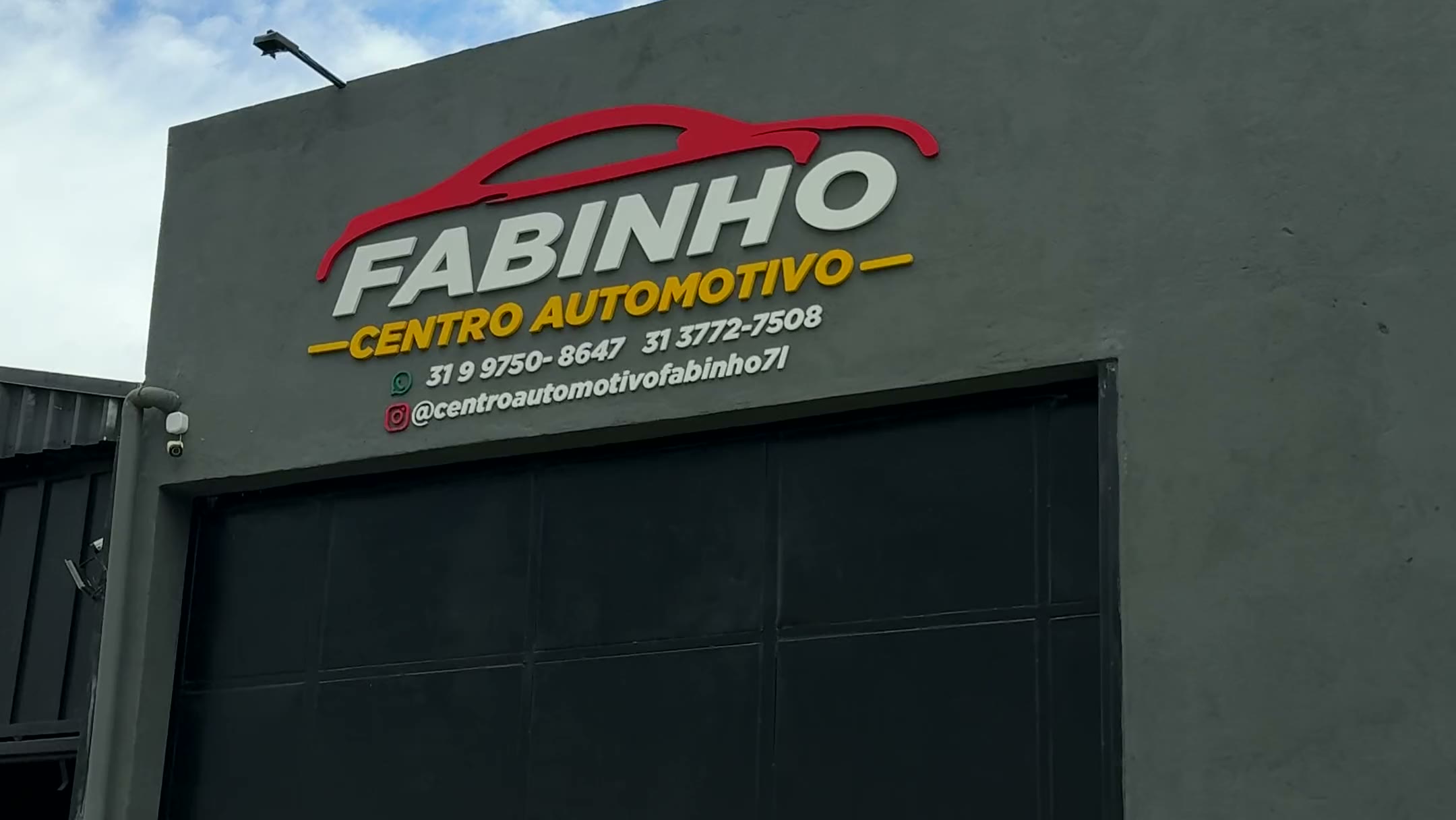 Fachada do Fabinho Centro Automotivo na Rua Daniela Bahia Lanza, 107